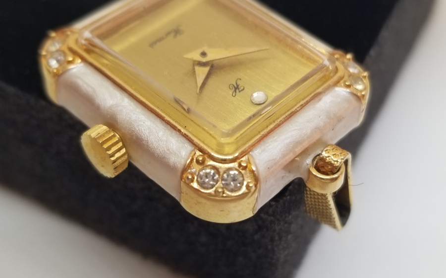 ÜZERİ SAVAROSKİ TAŞLI KURMALI ANTİKA KOLYE SAAT