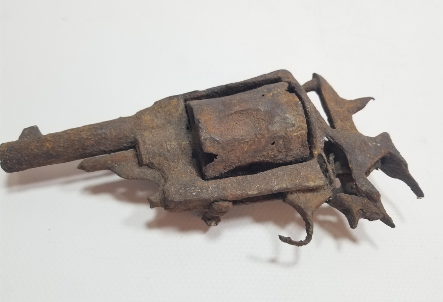 1. DÜNYA SAVAŞI DÖNEMİ OSMANLI SUBAY TABANCASI İSKELETİ