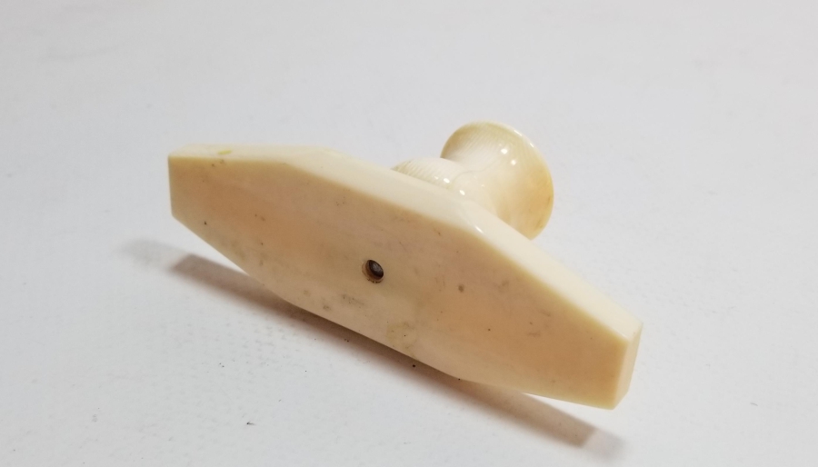 OSMANLI DÖNEMİ LALE FORMLU FİLDİŞİ HATTAT MUMLUĞU