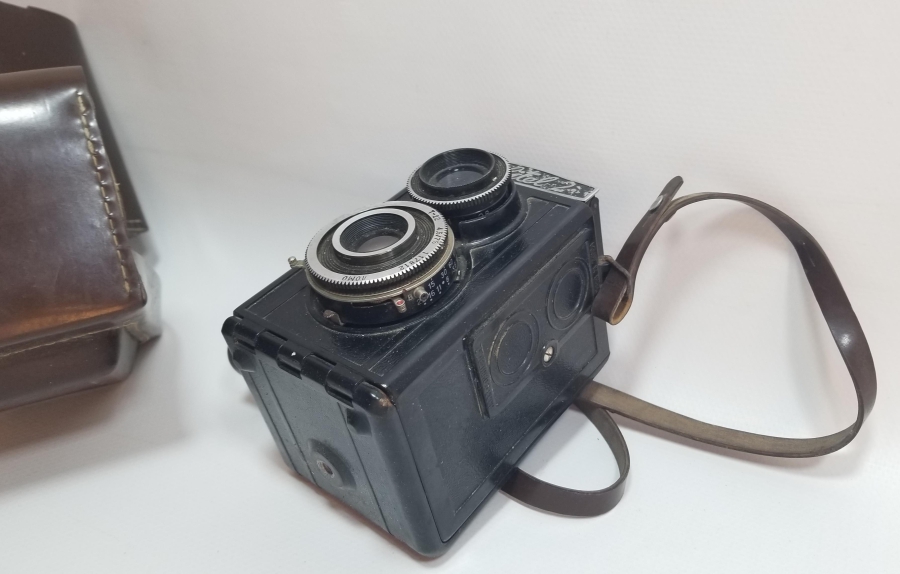 ORİJİNAL DERİ KUTUSUNDA ANTİKA LUBİTEL 2 MARKA FOTOĞRAF MAKİNESİ