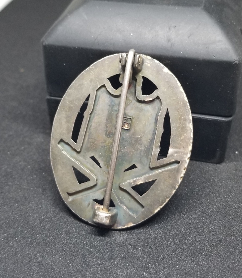 2. DÜNYA SAVAŞI DÖNEMİ NAZİ SUBAY MADALYASI