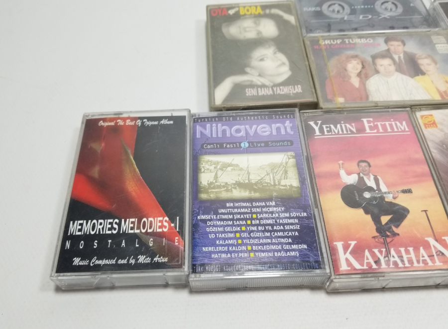 İÇLERİ DOLU NOSTALJİK KASET LOTU