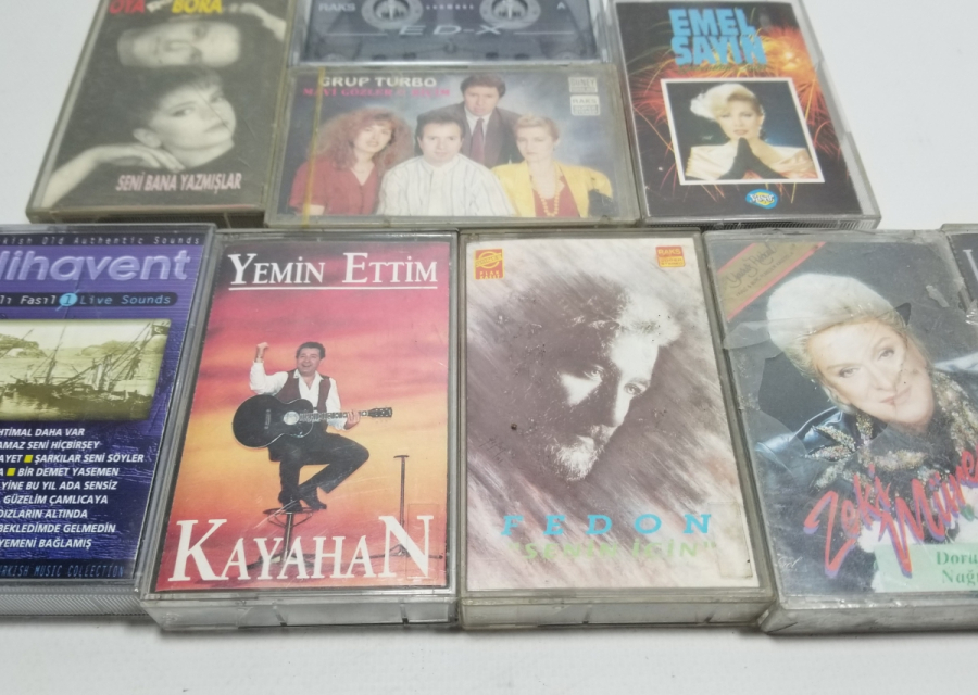 İÇLERİ DOLU NOSTALJİK KASET LOTU