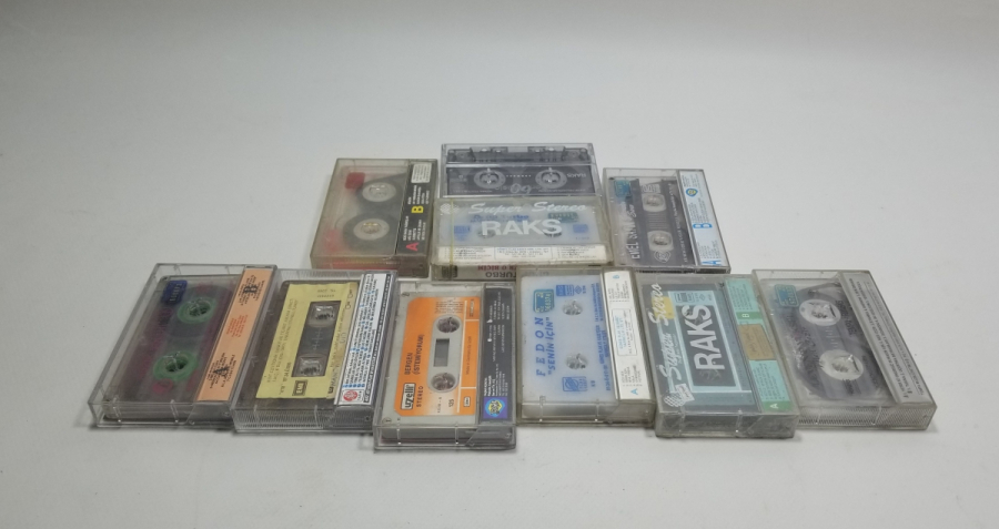 İÇLERİ DOLU NOSTALJİK KASET LOTU