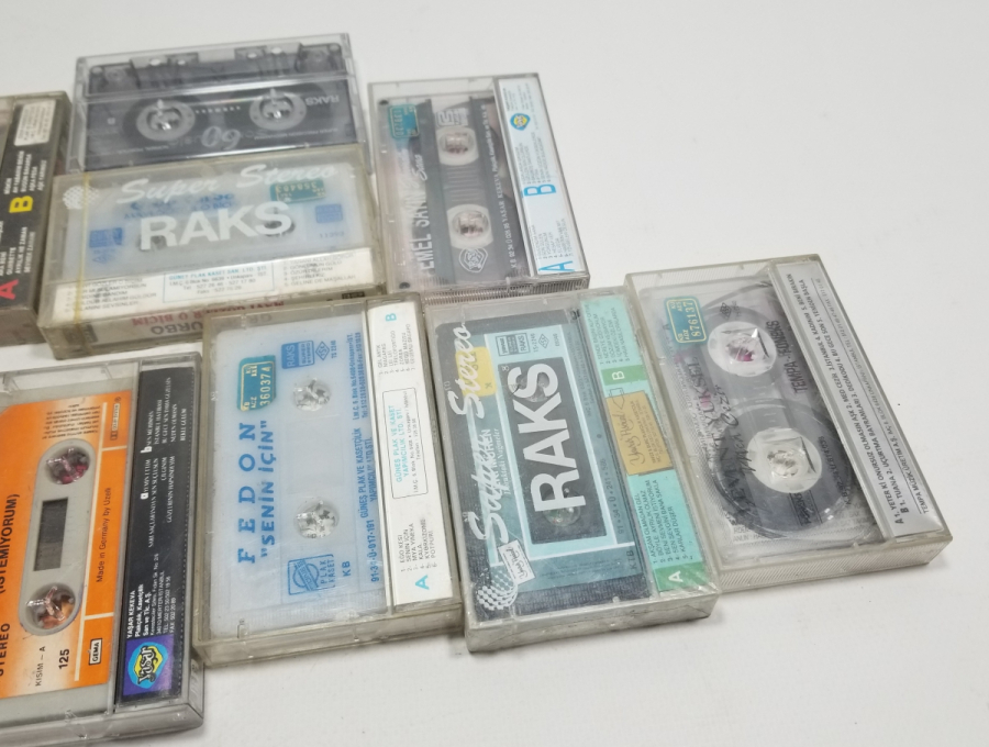 İÇLERİ DOLU NOSTALJİK KASET LOTU