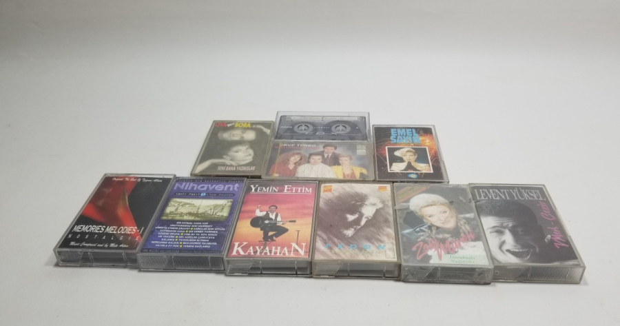 İÇLERİ DOLU NOSTALJİK KASET LOTU