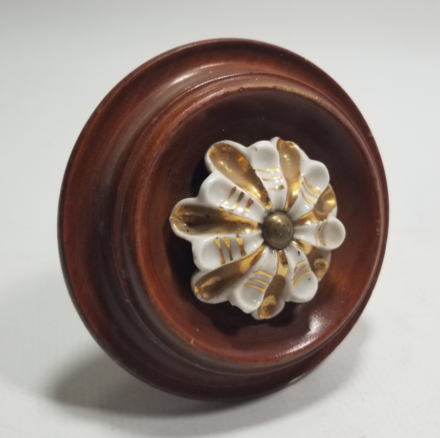 AHŞAP ÜZERİ ALTIN VERMEYLİ PORSELEN APLİKLİ OSMANLI DÖNEMİ NADİR KAPI KOLU