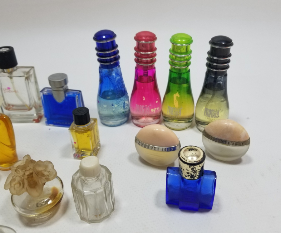 ANTİKA PARFÜM ŞİŞESİ LOTU