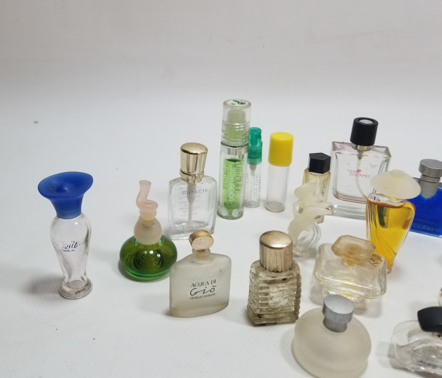 ANTİKA PARFÜM ŞİŞESİ LOTU