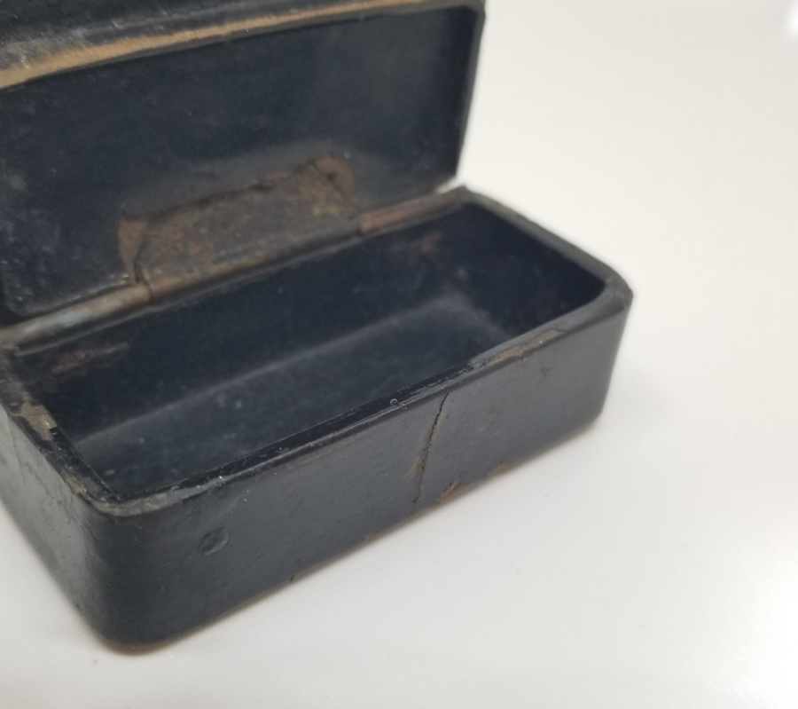 OSMANLI DÖNEMİ SEDEF İŞÇİLİKLİ PAPİER MACHE ENFİYE KUTUSU