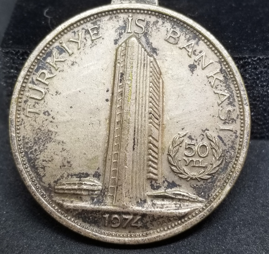 GÜMÜŞ KAPLAMA ANTİKA 50. YIL HATIRASI İŞBANKASI ANAHTARLIK