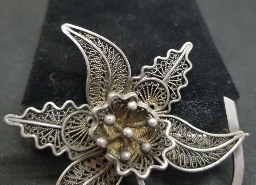 TELKARİ İŞÇİLİKLİ EL YAPIMI ANTİKA BROŞ