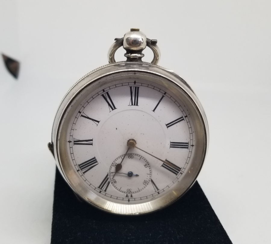 NADİR FORMDA GÜMÜŞ KASA İNGİLİZ YAPIMI KURMALI CEP SAATİ