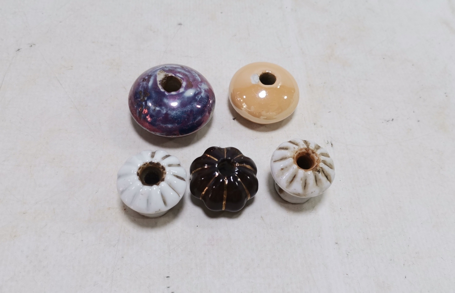 ANTİKA ELEKTRİK DÜĞMESİ LOTU