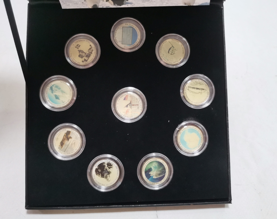 GÜNEY KUTBUNUN KEŞFİNİN 100. YILI HATIRASI GÜMÜŞ KAPLAMA PARA SETİ