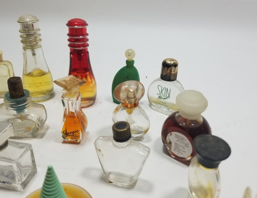 ANTİKA PARFÜM ŞİŞESİ LOTU