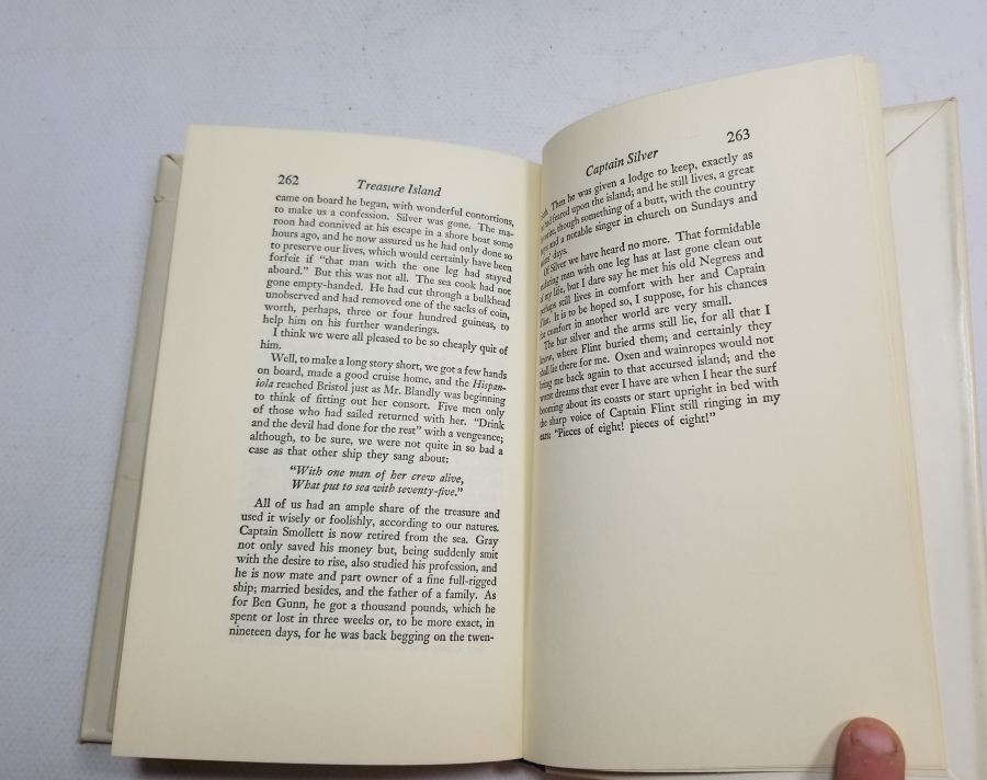 İNGİLİZCE HAZİNE ADASI İSİMLİ KİTAP