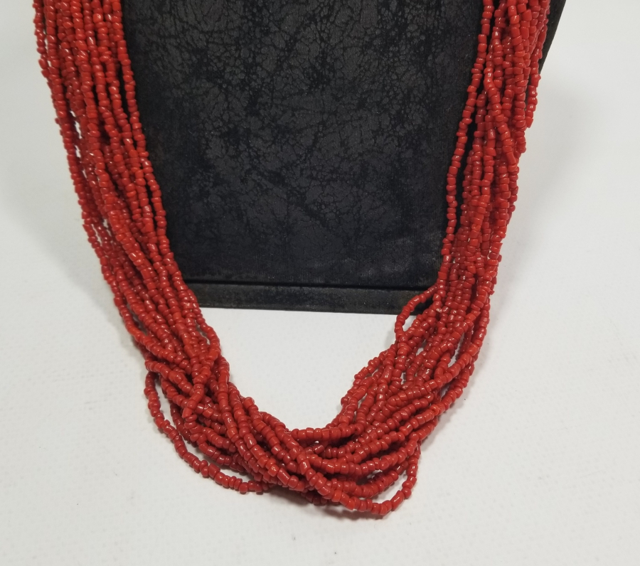 MERCANİ FORMDA YAPILMIŞ UZAKDOĞU GERDANLIK