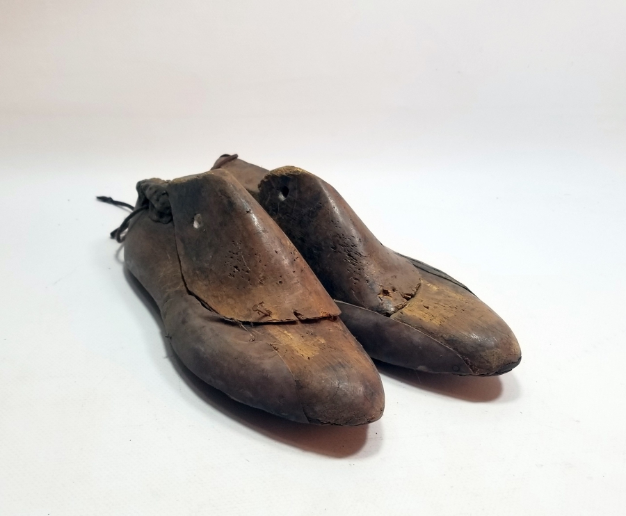 OSMANLI DÖNEMİ EL YAPIMI AHŞAP AYAKKABICI KALIBI