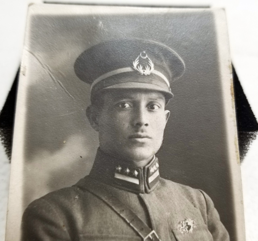 ARKASI OSMANLICA YAZILI CUMHURİYET BAŞLARI SUBAY FOTOĞRAFI