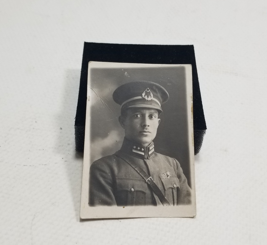 ARKASI OSMANLICA YAZILI CUMHURİYET BAŞLARI SUBAY FOTOĞRAFI