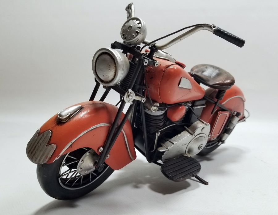 ANTİKA GÖRÜNÜMLÜ DEKORATİF METAL MOTOSİKLET