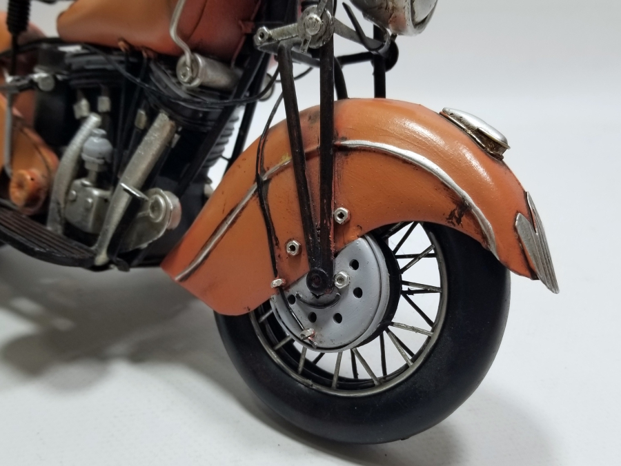 ANTİKA GÖRÜNÜMLÜ DEKORATİF METAL MOTOSİKLET