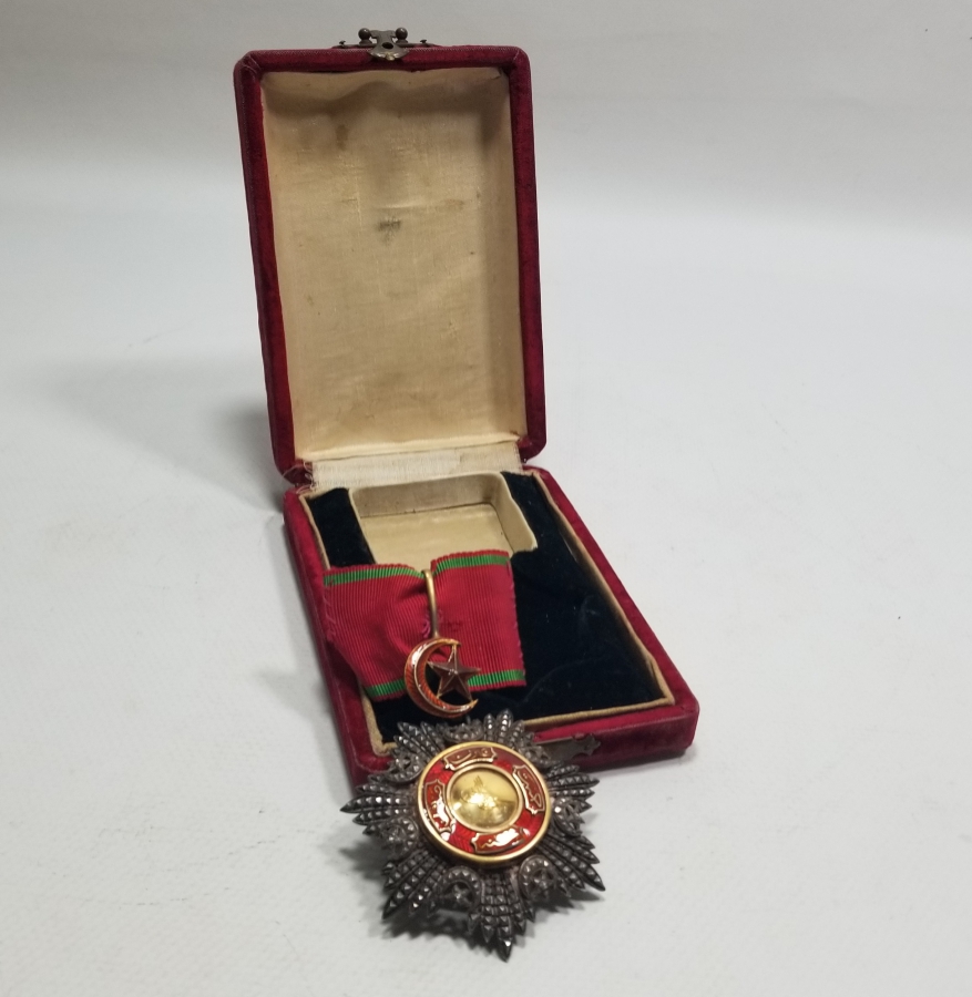 ORJİNAL KUTUSUNDA 3. DERECE MECİDİ NİŞANI