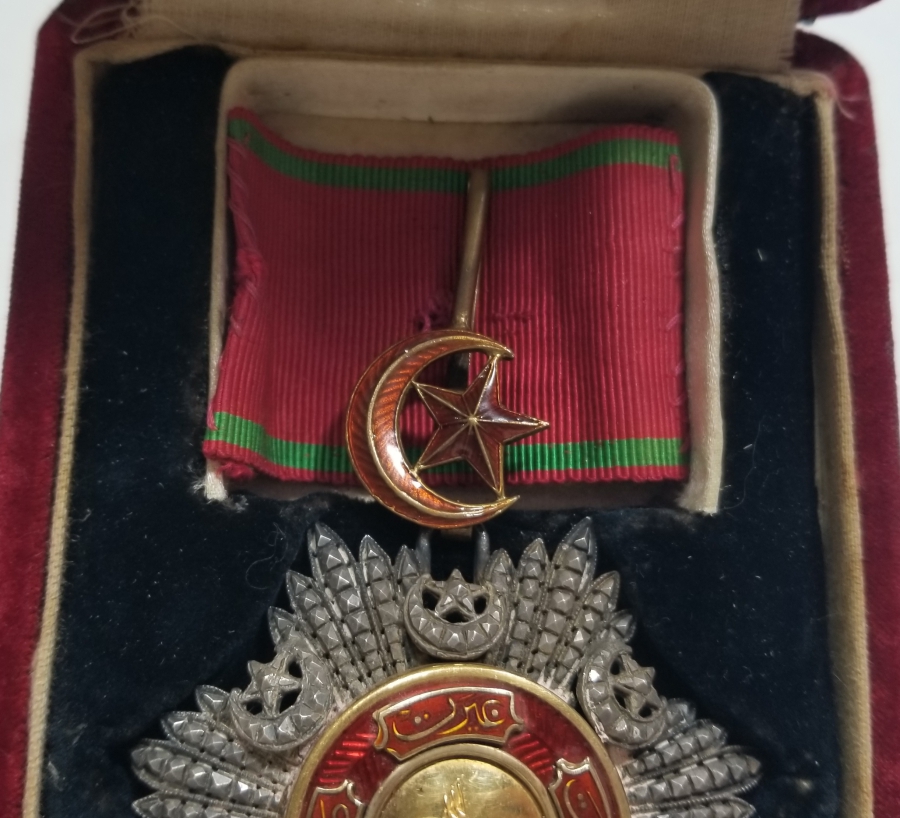 ORJİNAL KUTUSUNDA 3. DERECE MECİDİ NİŞANI