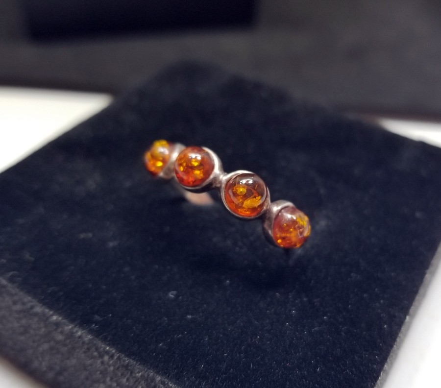 İÇİ FOSİLLİ DAMLA KEHRİBAR ÖZEL YAPIM YÜZÜK