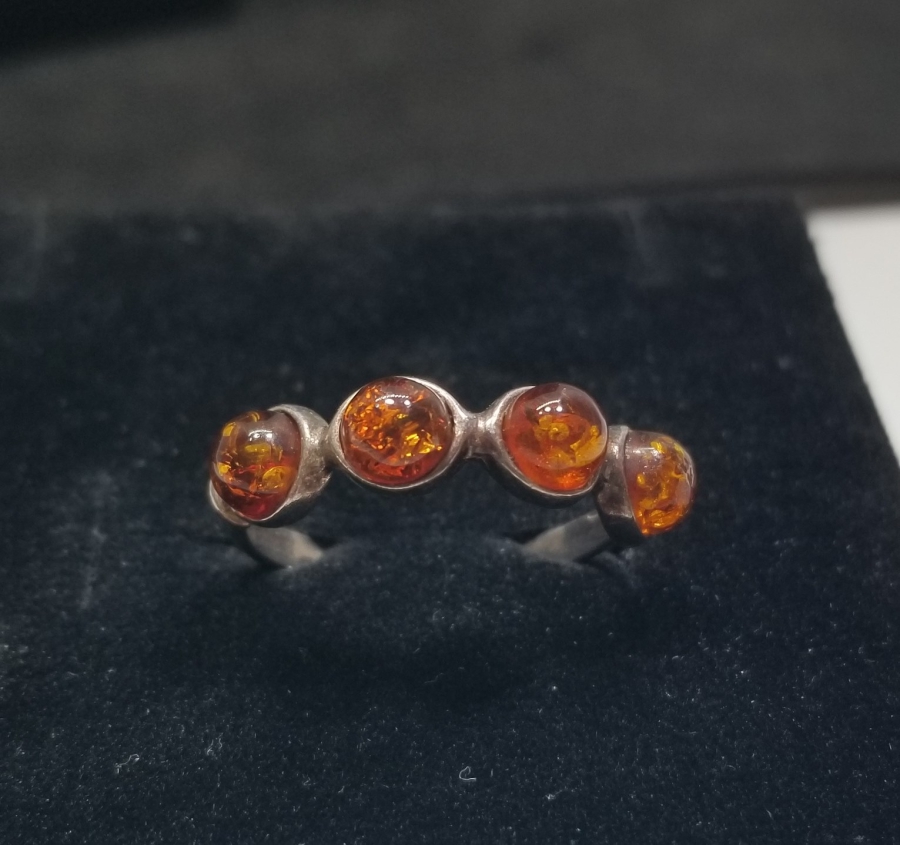 İÇİ FOSİLLİ DAMLA KEHRİBAR ÖZEL YAPIM YÜZÜK