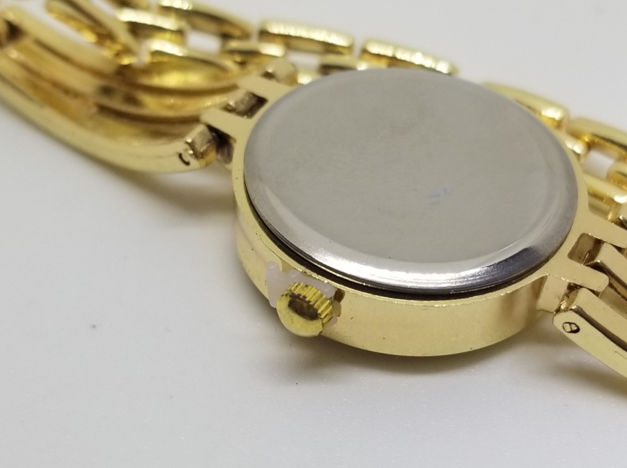 ALTIN KAPLAMA NOSTALJİK KOL SAATİ