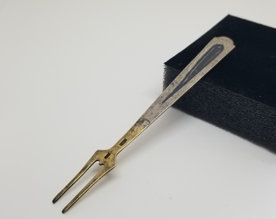 ORAK ÇEKİÇ DAMGALI ANTİKA MİNELİ RUS GÜMÜŞ PEYNİR ÇATALI