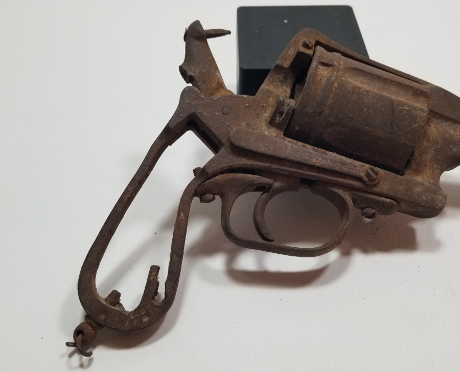 1. DÜNYA SAVAŞI DÖNEMİ OSMANLI SUBAY TABANCASI İSKELETİ