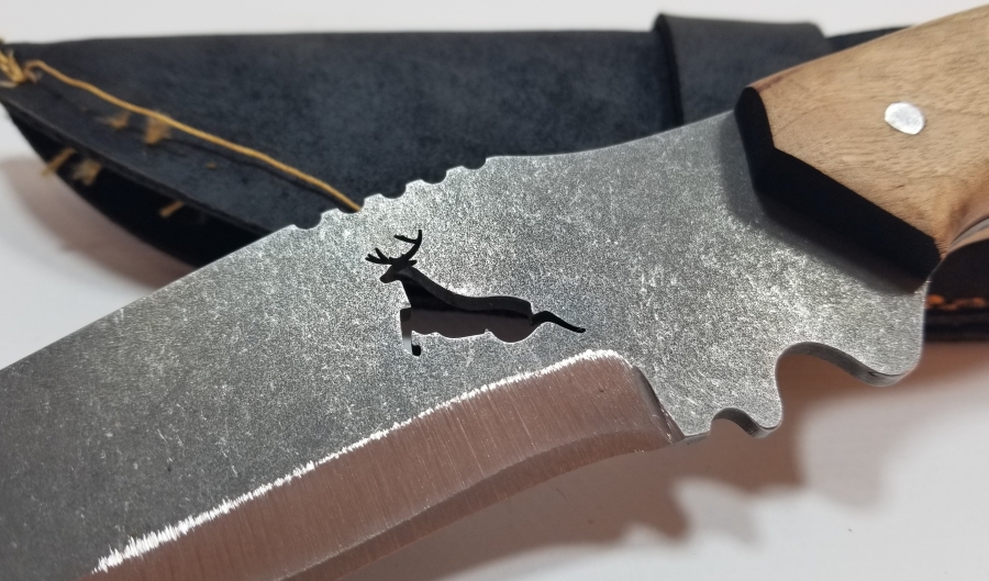 ÜZERİ GEYİK FİGÜRLÜ ÖZEL YAPIM BÜYÜK BOY KAMPÇI BIÇAĞI