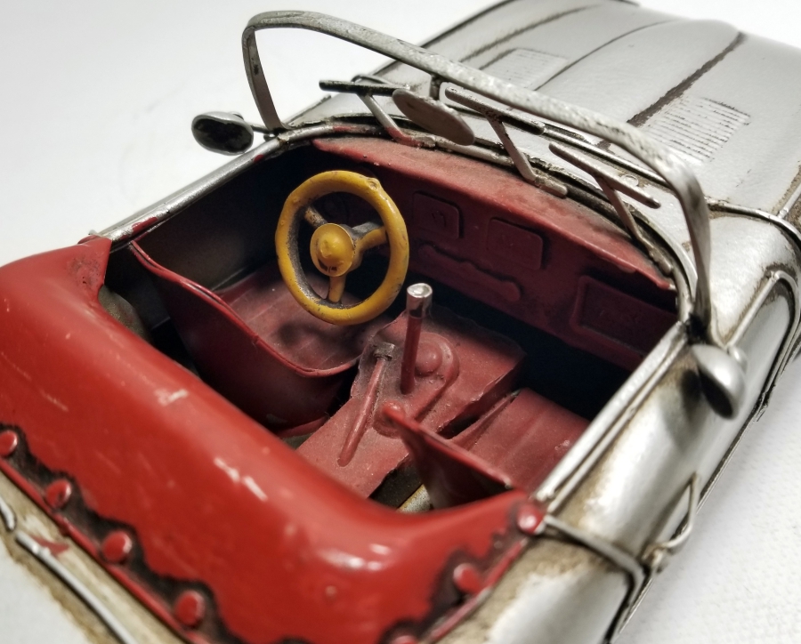 ANTİKA GÖRÜNÜMLÜ DEKORATİF METAL ARABA