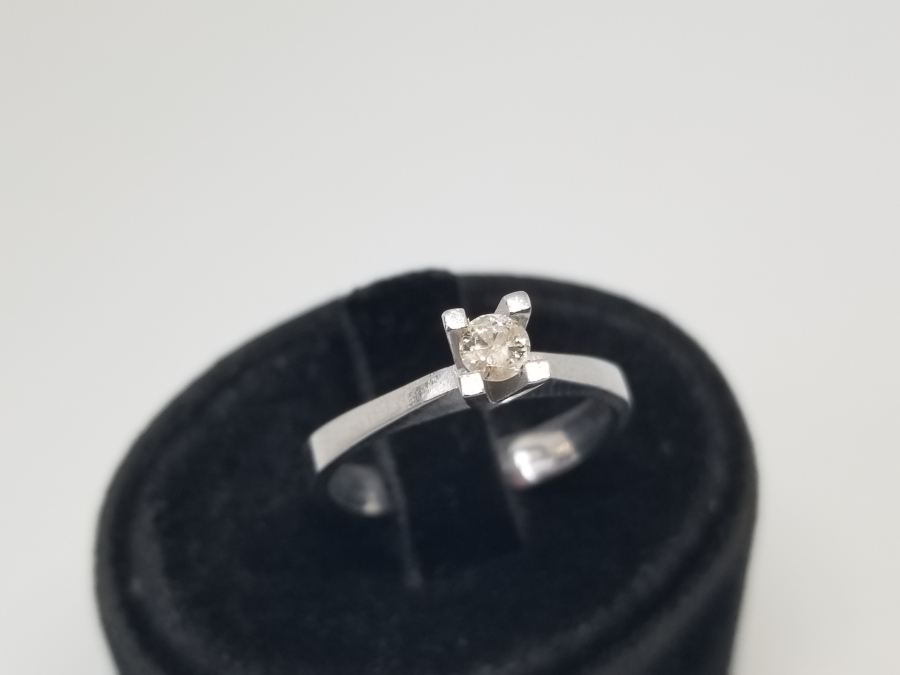 PIRLANTA TAŞLI TEKTAŞ YÜZÜK