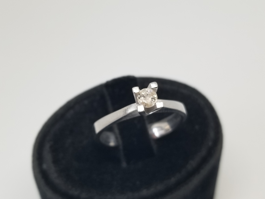 PIRLANTA TAŞLI TEKTAŞ YÜZÜK