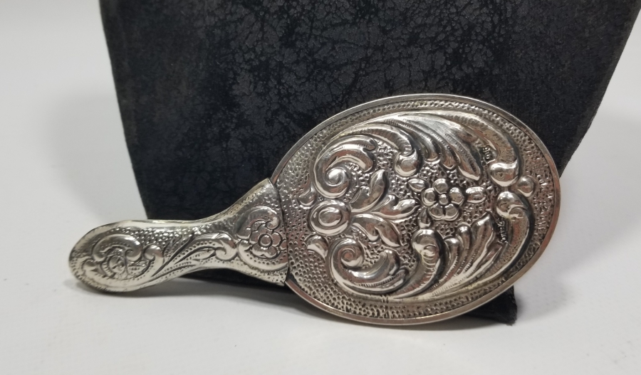 KABARTMA İŞÇİLİKLİ ANTİKA GÜMÜŞ EL AYNASI