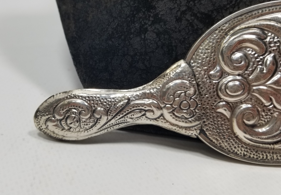 KABARTMA İŞÇİLİKLİ ANTİKA GÜMÜŞ EL AYNASI