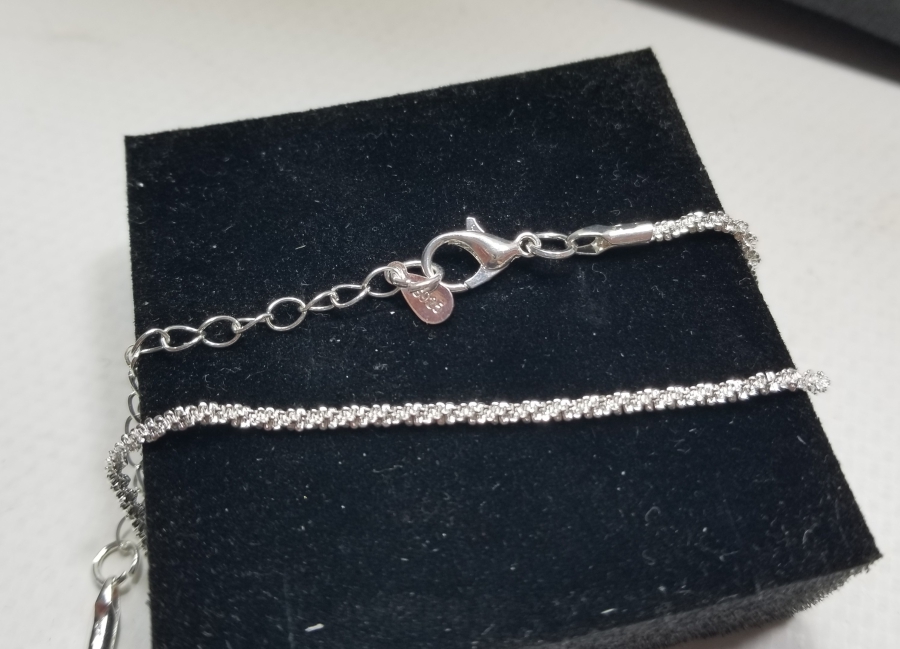 KABARTMA İŞÇİLİKLİ GÜMÜŞ BİLEKLİK