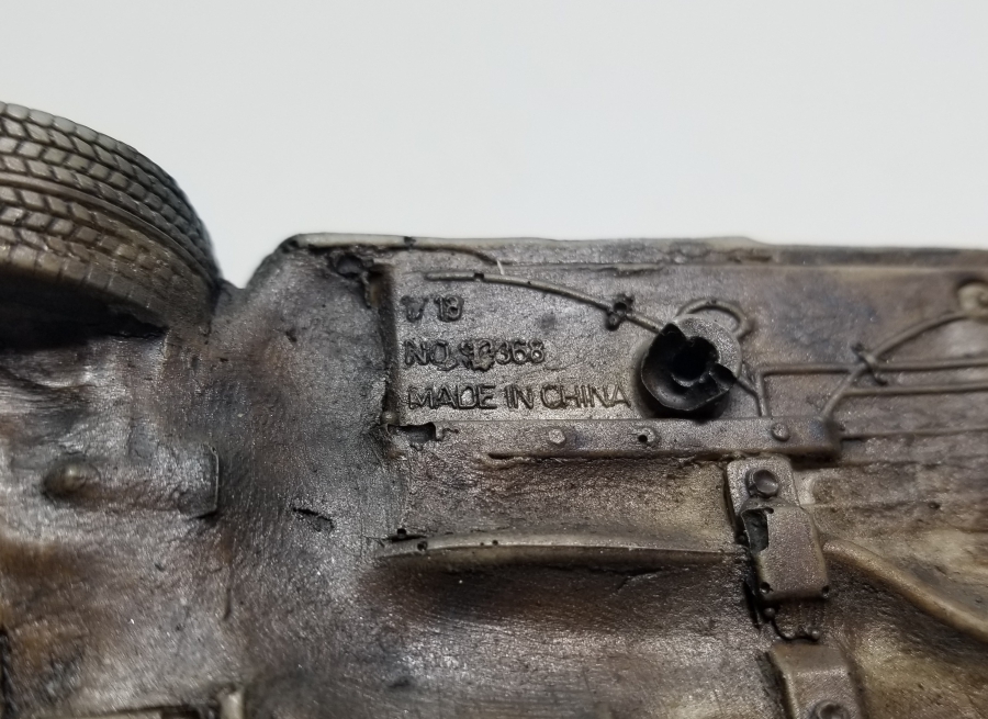 DEKORATİF OYUNCAK ARABA