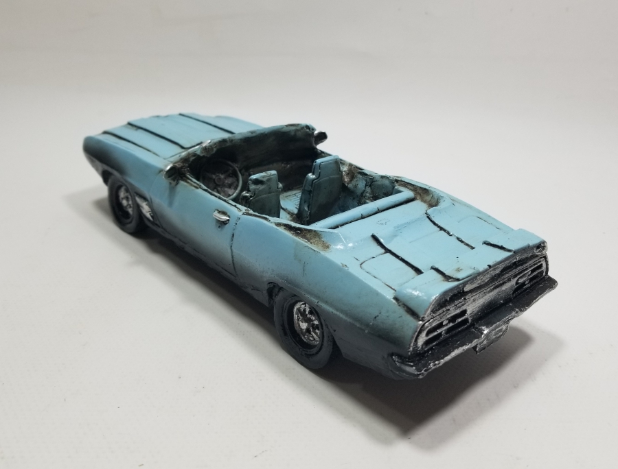 DEKORATİF OYUNCAK ARABA