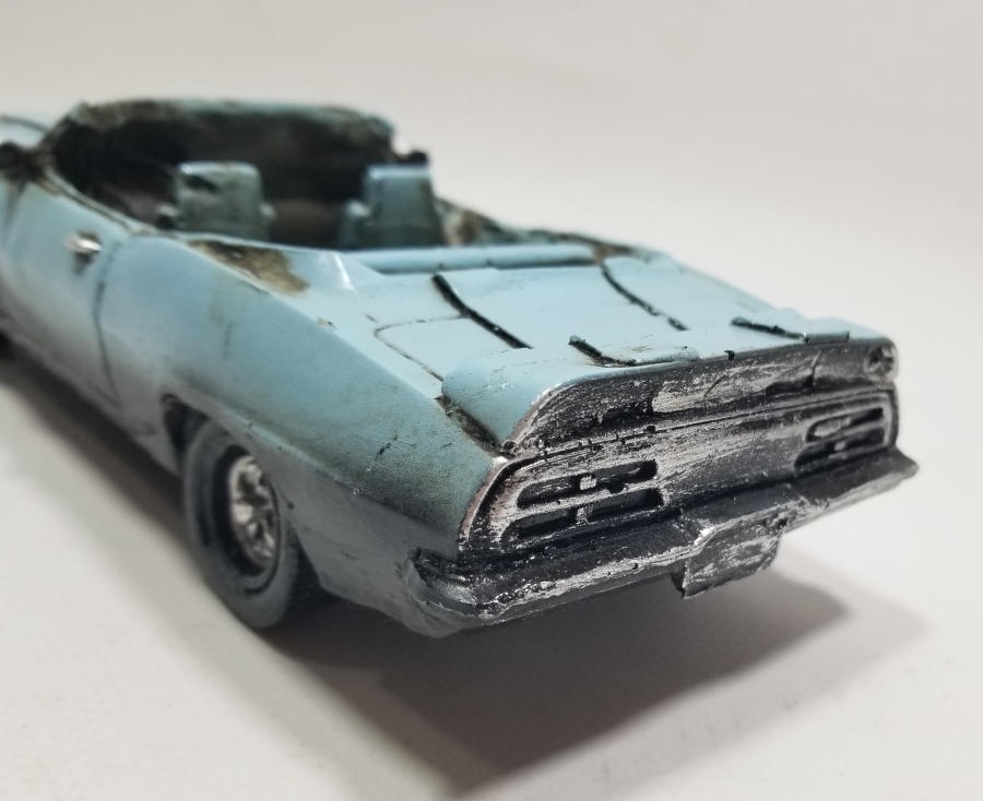 DEKORATİF OYUNCAK ARABA