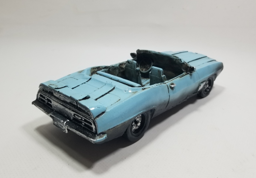 DEKORATİF OYUNCAK ARABA