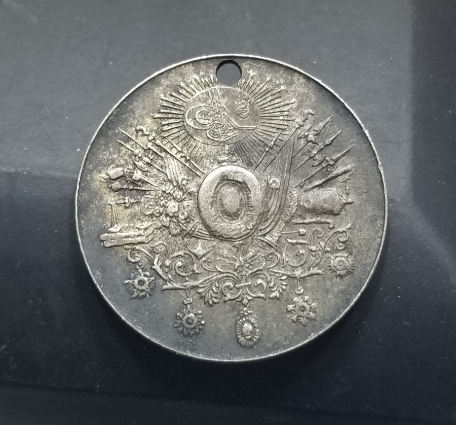 ÇİL KONDİSYONDA GÜMÜŞ LİYAKAT MADALYASI