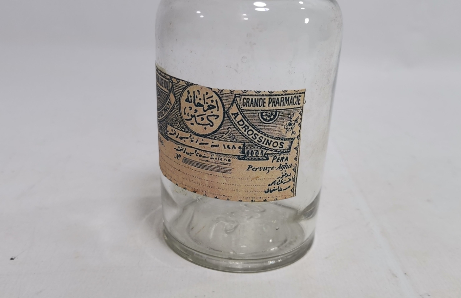 OSMANLI DÖNEMİ ORİJİNAL ETİKETİYLE NADİR BÜYÜK BOY ECZACI ŞİŞESİ