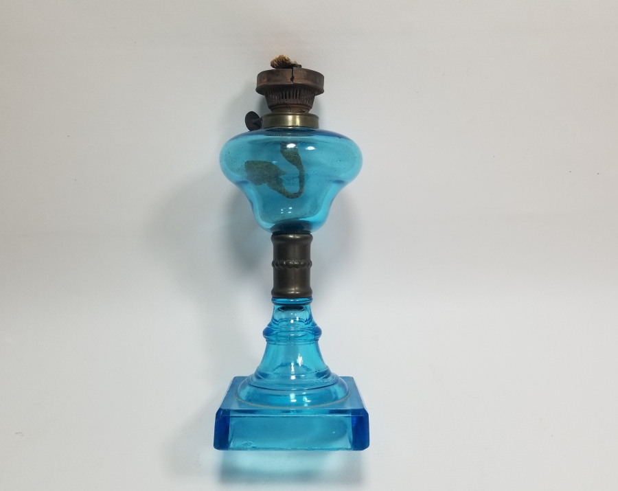 NADİR RENKTE ANTİKA GAZ LAMBASI