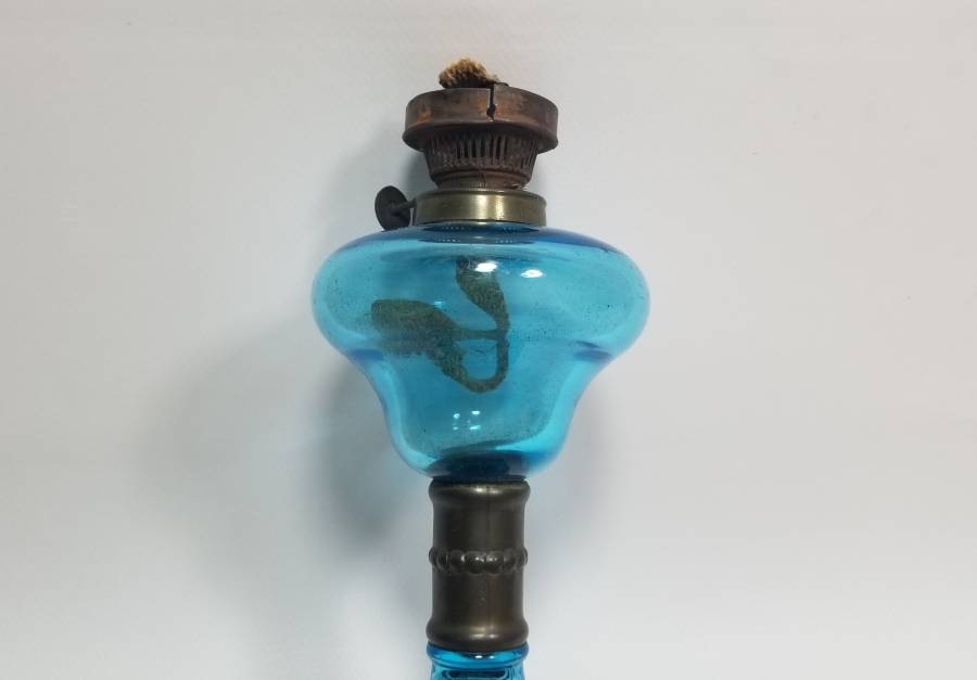 NADİR RENKTE ANTİKA GAZ LAMBASI