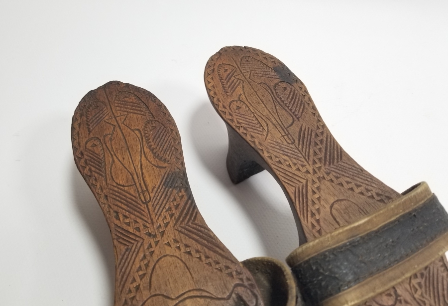 ÜZERİ İBRİK GÖRSELLİ OSMANLI DÖNEMİ EL OYMA GELİN HAMAM TAKUNYASI - NALINI